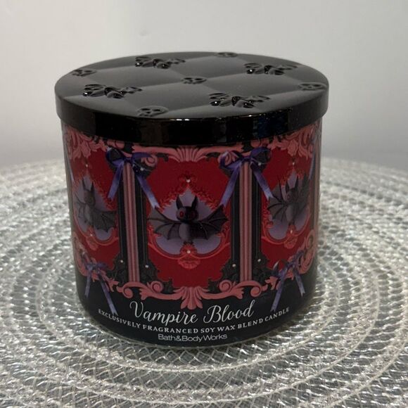 BBW Vampire Blood 3 Wick Scented Candle NWT - Picture 1 of 4